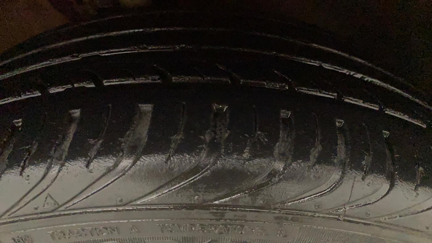2016 Volkswagen Polo GT TSI AT, Petrol, Automatic, 15,450 km, Left Front Tyre Tread