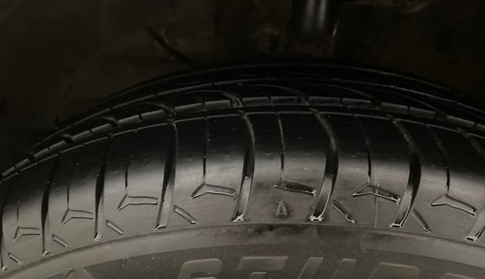 2021 Maruti Ertiga VXI CNG, CNG, Manual, 65,413 km, Left Front Tyre Tread