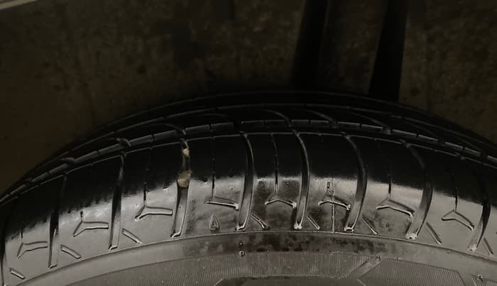 2021 Maruti Ertiga VXI CNG, CNG, Manual, 65,413 km, Left Rear Tyre Tread