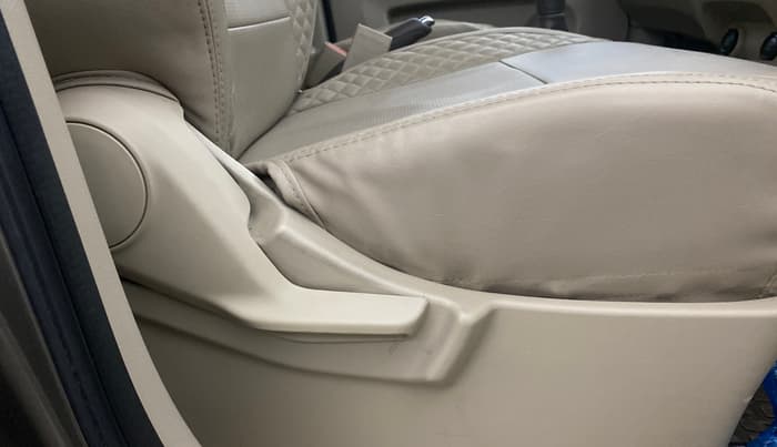 2021 Maruti Ertiga VXI CNG, CNG, Manual, 65,413 km, Driver Side Adjustment Panel