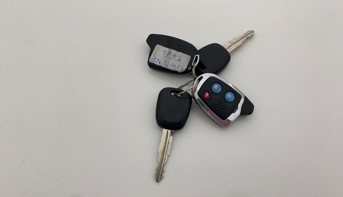 2016 Maruti Alto K10 VXI AMT, Petrol, Automatic, 22,453 km, Key Close Up