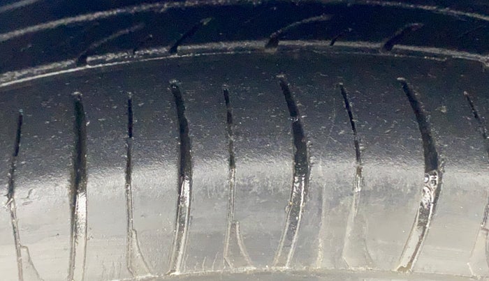 2017 Maruti Celerio ZXI AMT, Petrol, Automatic, 88,518 km, Right Front Tyre Tread