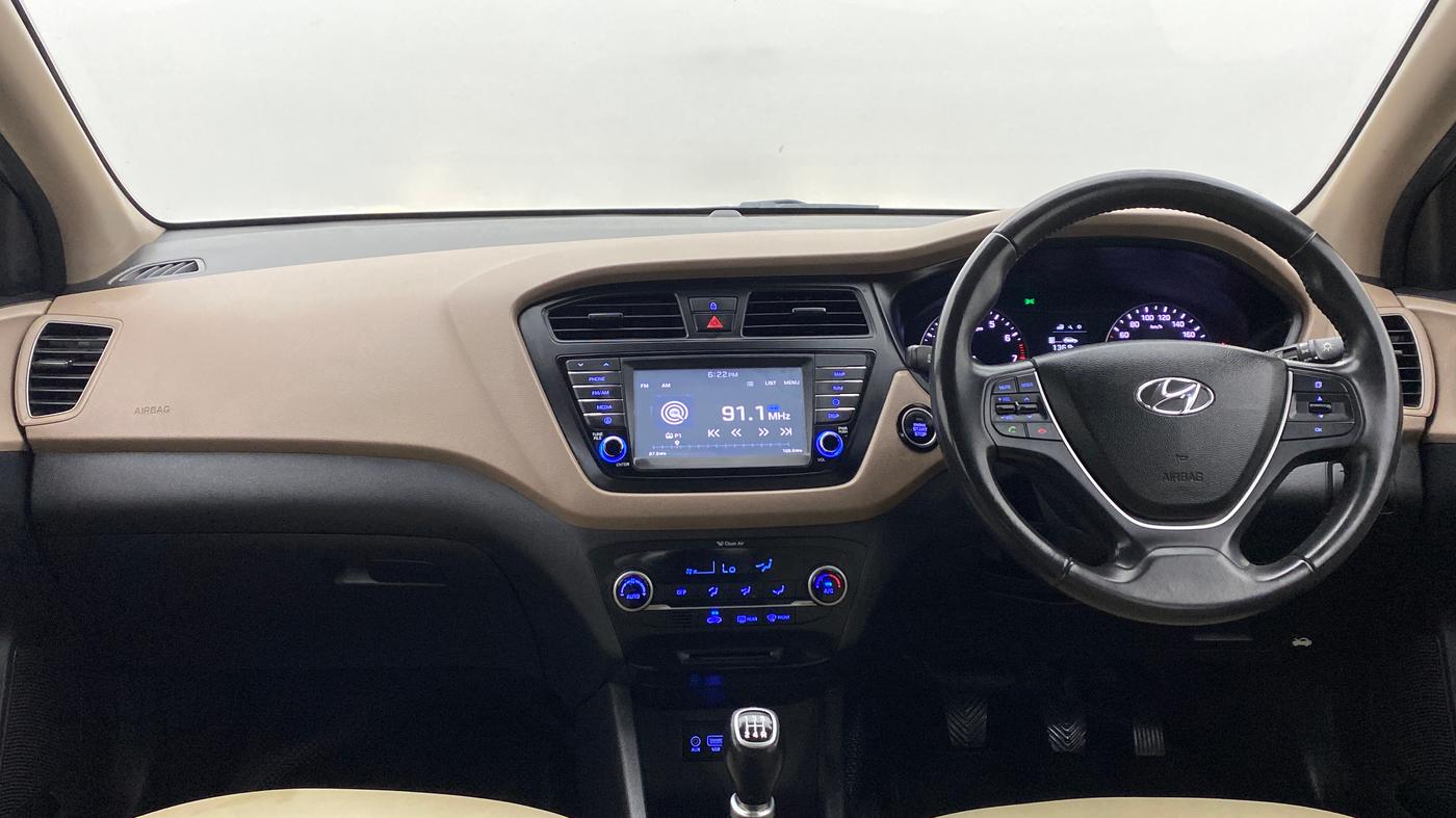 2017 Hyundai Elite i20 ASTA 1.2 (O), Petrol, Manual, 37,666 km, Dashboard