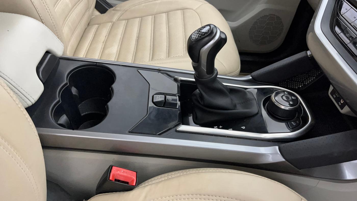 2021 Tata Safari XZA PLUS, Diesel, Automatic, 58,805 km, Gear Lever