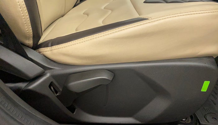 2018 Ford FREESTYLE TITANIUM 1.2 PETROL, Petrol, Manual, 31,265 km, Driver Side Adjustment Panel