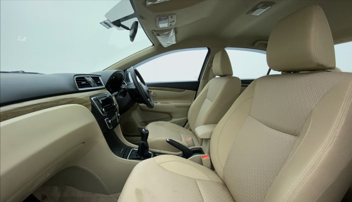 2021 Maruti Ciaz DELTA 1.5 SHVS VVT MT, Petrol, Manual, 3,462 km, Right Side Front Door Cabin