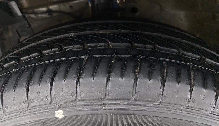 2021 Maruti Ciaz DELTA 1.5 SHVS VVT MT, Petrol, Manual, 3,462 km, Left Front Tyre Tread