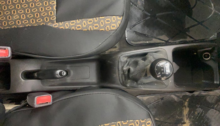 2017 Hyundai Eon ERA +, Petrol, Manual, 47,805 km, Gear Lever