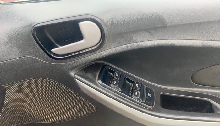 2015 Ford New Figo TREND 1.5L DIESEL, Diesel, Manual, 1,33,962 km, Driver Side Door Panels Control