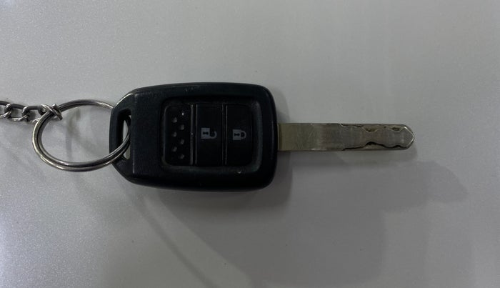 2019 Honda Amaze 1.2L I-VTEC S CVT, Petrol, Automatic, 15,394 km, Key Close Up