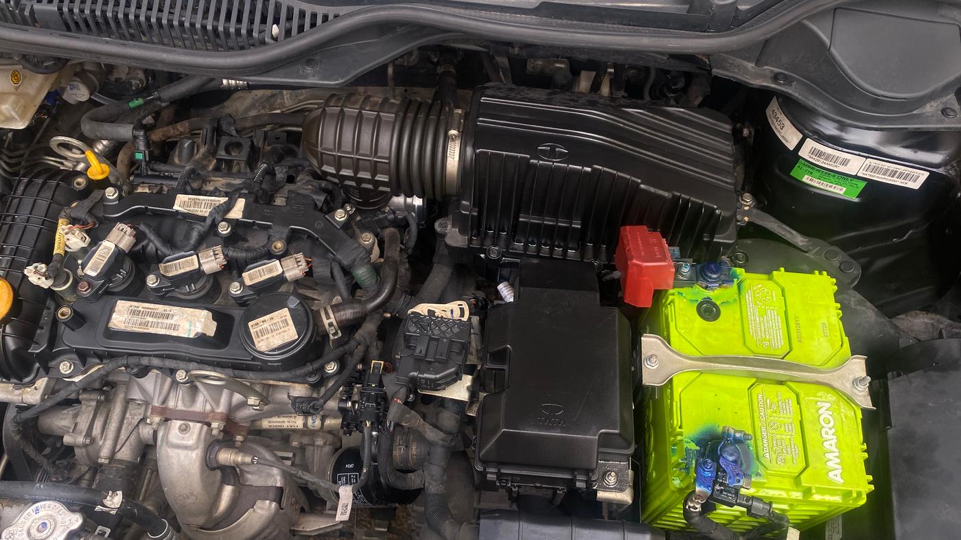 2022 Tata ALTROZ XZA PLUS DARK EDTION, Petrol, Automatic, 26,332 km, Engine View - Left