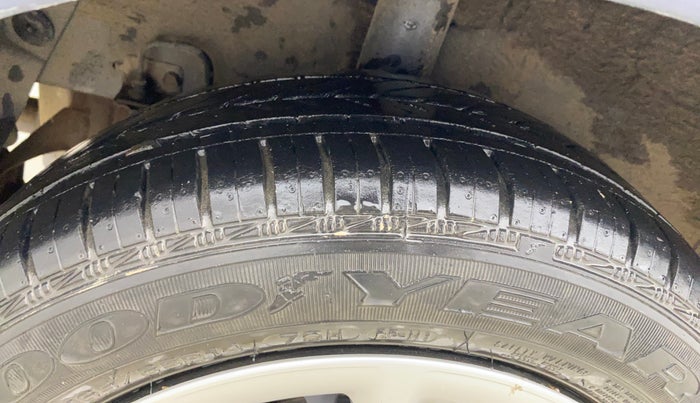 2017 Hyundai Grand i10 MAGNA 1.2 KAPPA VTVT, Petrol, Manual, 59,818 km, Right Rear Tyre Tread