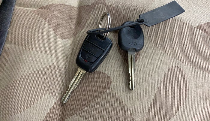 2017 Hyundai Grand i10 MAGNA 1.2 KAPPA VTVT, Petrol, Manual, 59,818 km, Key Close Up