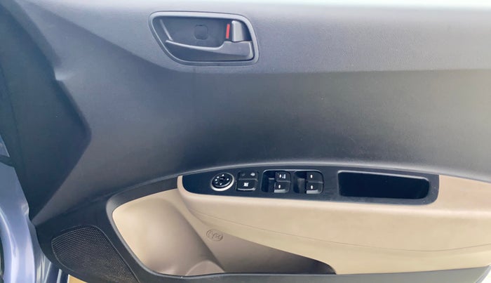 2017 Hyundai Grand i10 MAGNA 1.2 KAPPA VTVT, Petrol, Manual, 59,818 km, Driver Side Door Panels Control