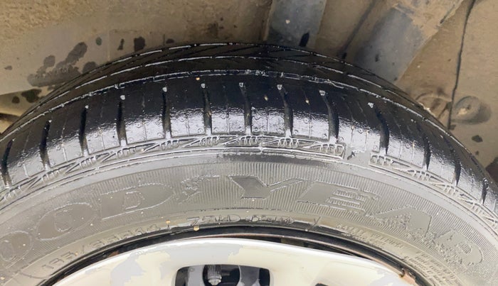 2017 Hyundai Grand i10 MAGNA 1.2 KAPPA VTVT, Petrol, Manual, 59,818 km, Left Rear Tyre Tread