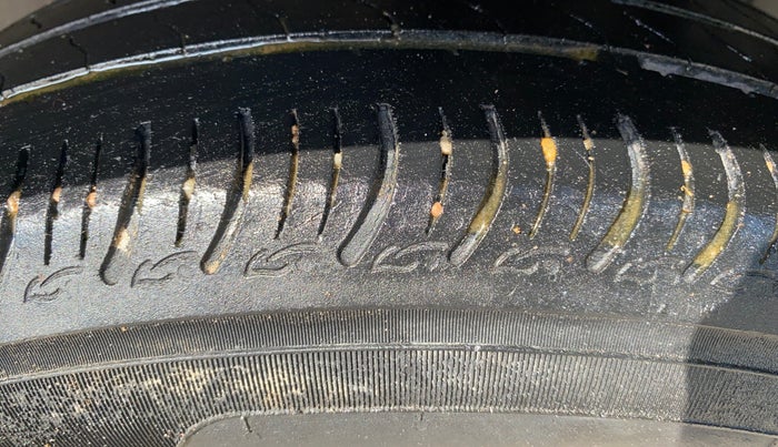 2020 Hyundai GRAND I10 NIOS SPORTZ 1.2 KAPPA VTVT, Petrol, Manual, 94,155 km, Left Rear Tyre Tread