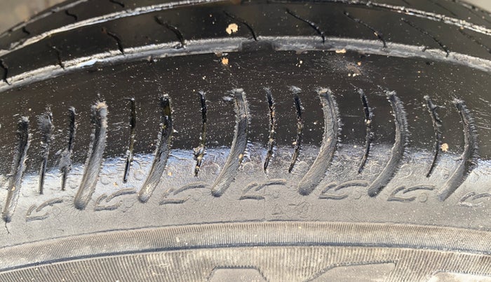 2020 Hyundai GRAND I10 NIOS SPORTZ 1.2 KAPPA VTVT, Petrol, Manual, 94,155 km, Right Front Tyre Tread