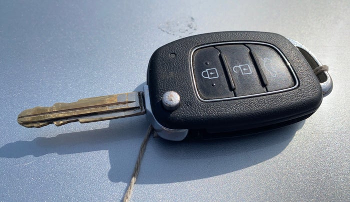 2020 Hyundai GRAND I10 NIOS SPORTZ 1.2 KAPPA VTVT, Petrol, Manual, 94,155 km, Key Close Up