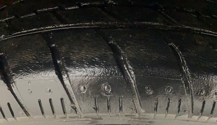 2017 Maruti Celerio ZXI AMT (O), Petrol, Automatic, 42,701 km, Right Front Tyre Tread