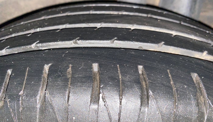 2023 KIA SONET HTX 1.5 AT, Diesel, Automatic, 39,363 km, Left Rear Tyre Tread