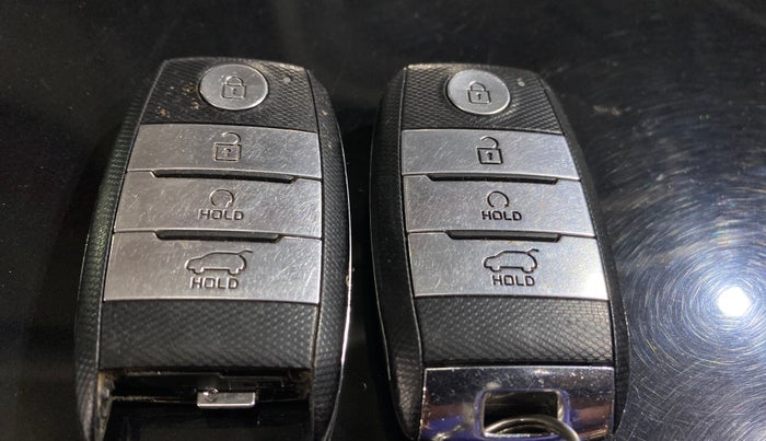 2023 KIA SONET HTX 1.5 AT, Diesel, Automatic, 39,363 km, Key Close Up