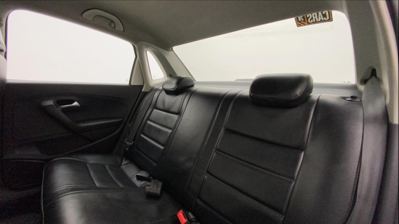 2019 Volkswagen Ameo COMFORTLINE 1.0L, Petrol, Manual, 64,401 km, Right Side Rear Door Cabin