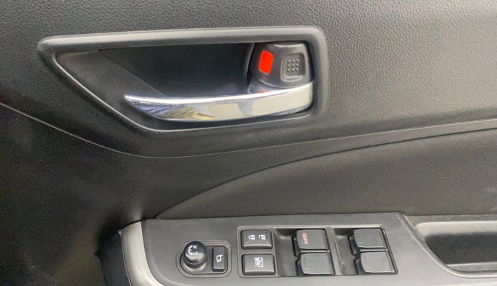 2019 Maruti Swift ZDI AMT, Diesel, Automatic, 25,649 km, Driver Side Door Panels Control