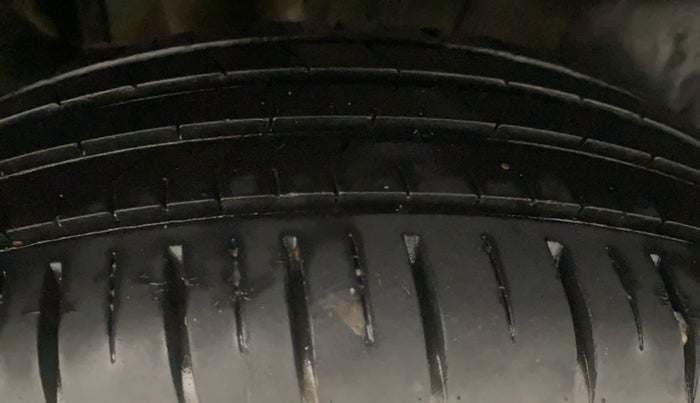 2019 Maruti Swift ZDI AMT, Diesel, Automatic, 25,649 km, Right Rear Tyre Tread