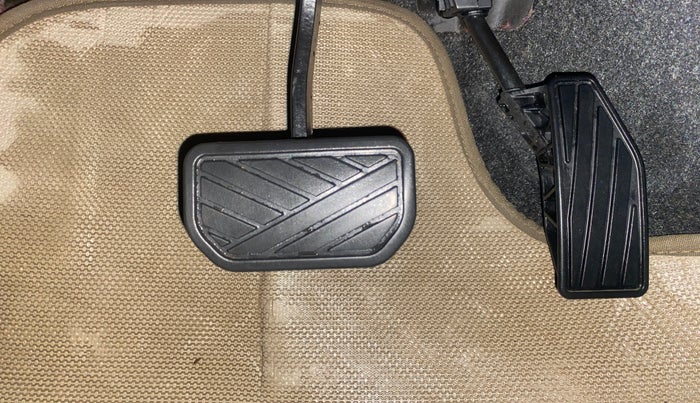 2019 Maruti Swift ZDI AMT, Diesel, Automatic, 25,649 km, Pedals