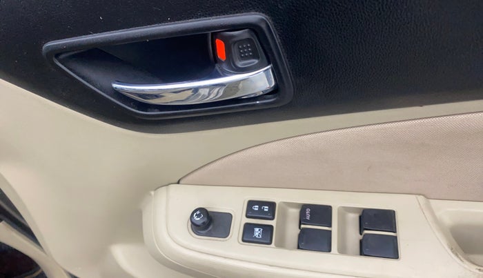 2020 Maruti Dzire VXI AMT, Petrol, Automatic, 45,318 km, Driver Side Door Panels Control