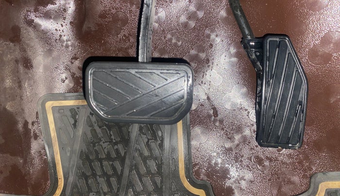 2020 Maruti Dzire VXI AMT, Petrol, Automatic, 45,318 km, Pedals