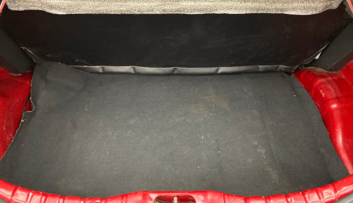 2014 Hyundai Eon SPORTZ, Petrol, Manual, 56,093 km, Boot Inside