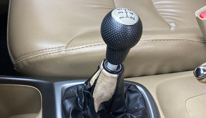 2012 Honda City 1.5L I-VTEC V MT, Petrol, Manual, 89,619 km, Gear lever - Boot cover slightly torn