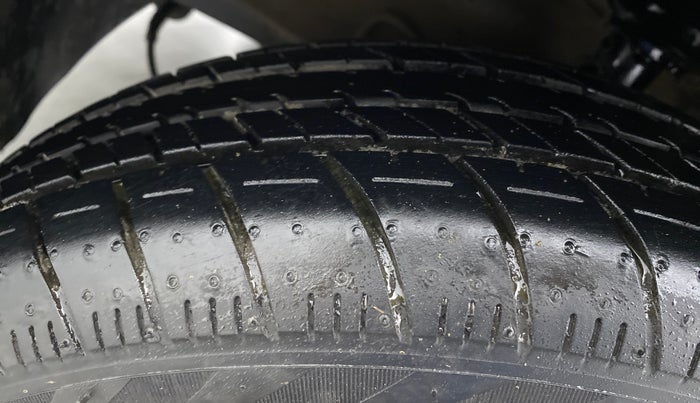 2018 Hyundai Xcent S 1.2, Petrol, Manual, 71,518 km, Left Front Tyre Tread