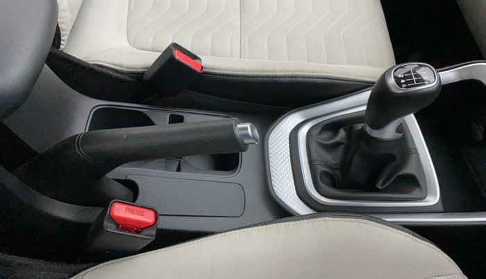 2020 KIA SONET HTX 1.5, Diesel, Manual, 27,126 km, Gear Lever
