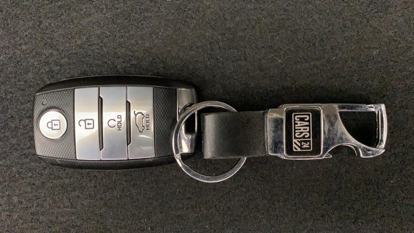 2020 KIA SONET HTX 1.5, Diesel, Manual, 27,126 km, Key Close Up