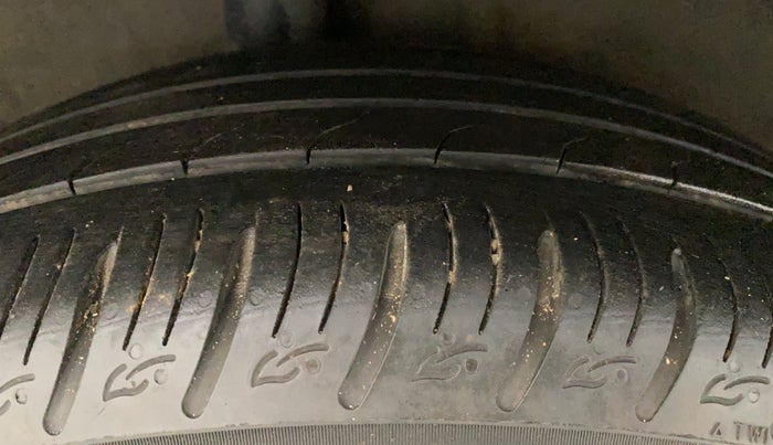 2020 KIA SONET HTX 1.5, Diesel, Manual, 27,126 km, Right Rear Tyre Tread
