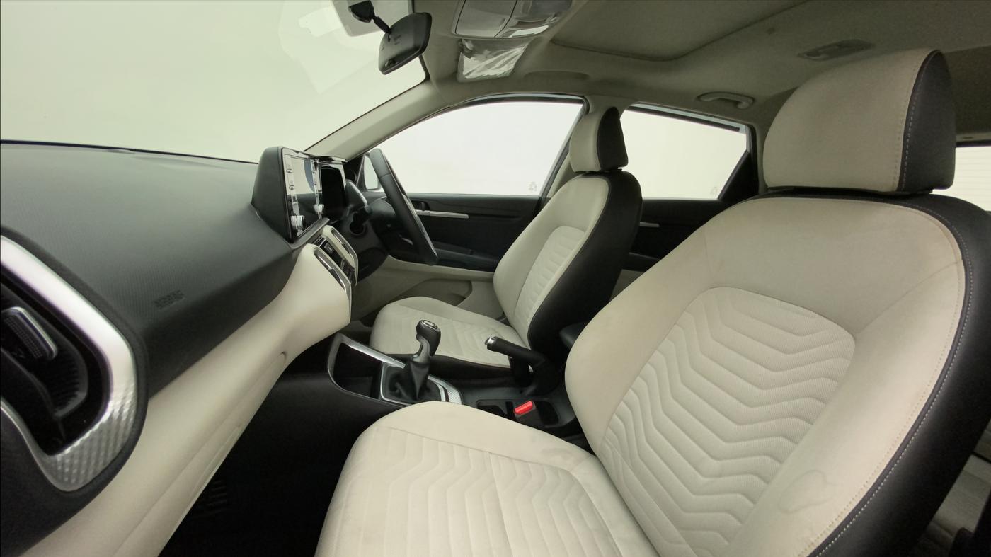 2020 KIA SONET HTX 1.5, Diesel, Manual, 27,126 km, Right Side Front Door Cabin