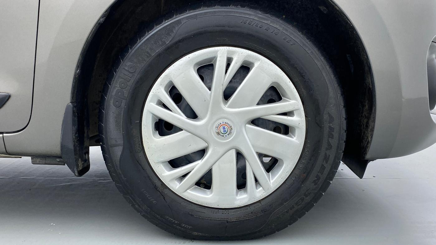 2019 Maruti Swift VXI AMT D, Petrol, Automatic, 34,325 km, Right Front Wheel