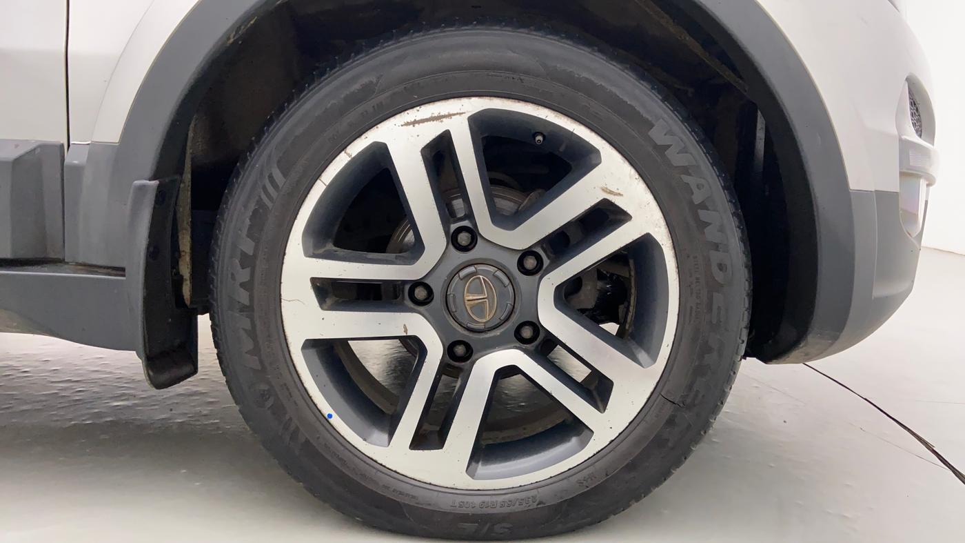 2018 Tata Hexa Varicor 400 XT, Diesel, Manual, 92,452 km, Right Front Wheel