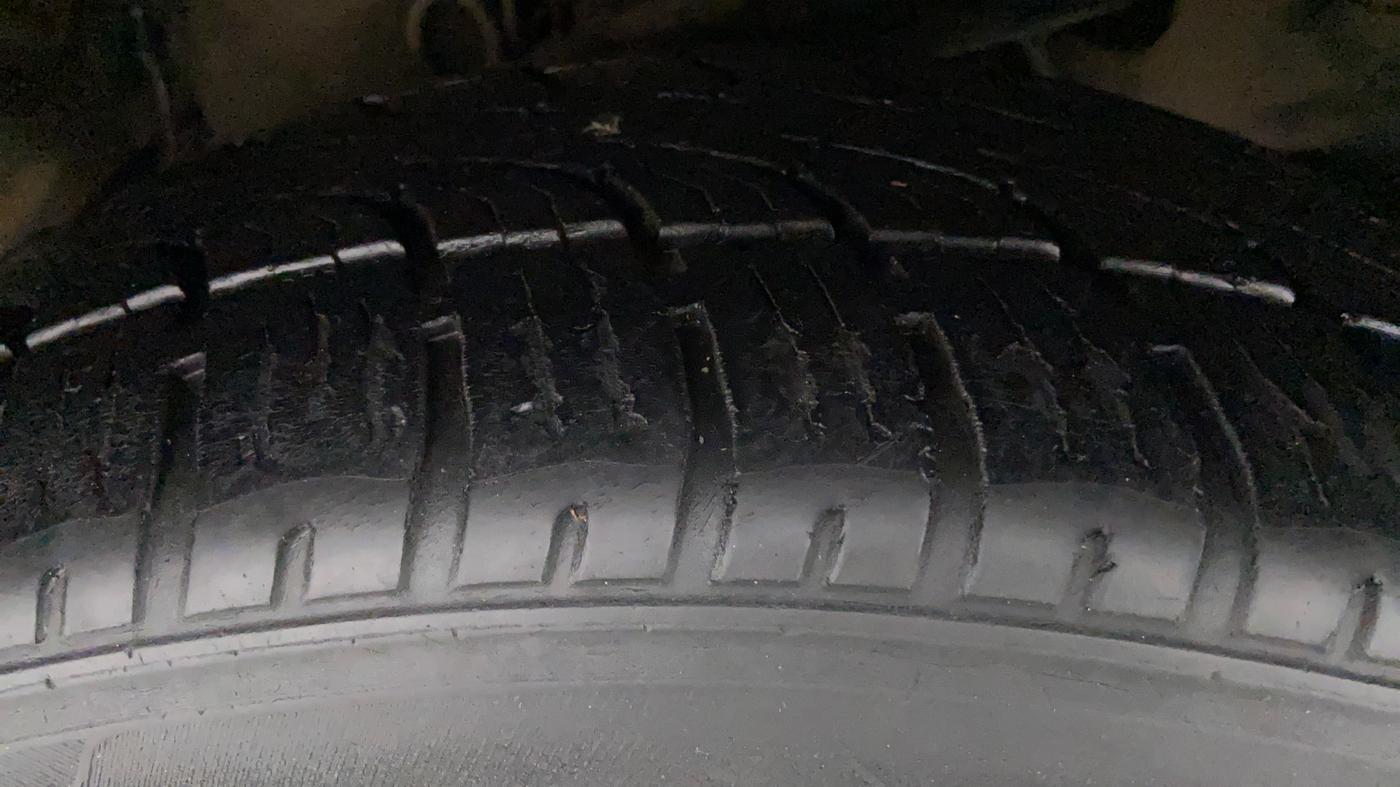 2018 Tata Hexa Varicor 400 XT, Diesel, Manual, 92,452 km, Right Front Tyre Tread