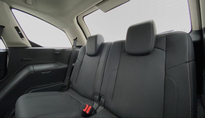 2018 Tata Hexa Varicor 400 XT, Diesel, Manual, 92,452 km, Third Seat Row ( optional )