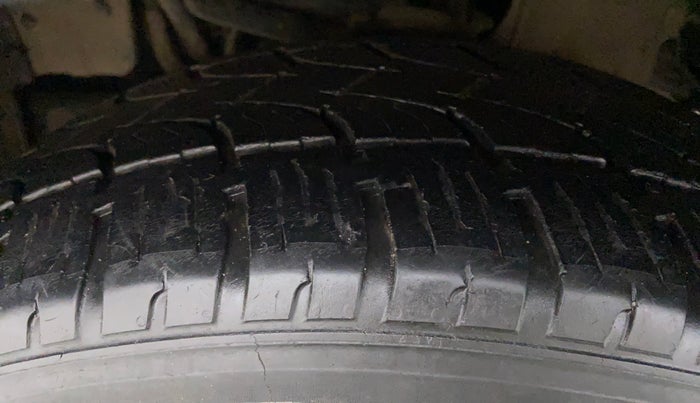 2018 Tata Hexa Varicor 400 XT, Diesel, Manual, 92,452 km, Left Front Tyre Tread