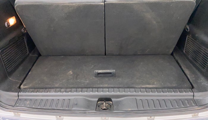 2018 Tata Hexa Varicor 400 XT, Diesel, Manual, 92,452 km, Boot Inside