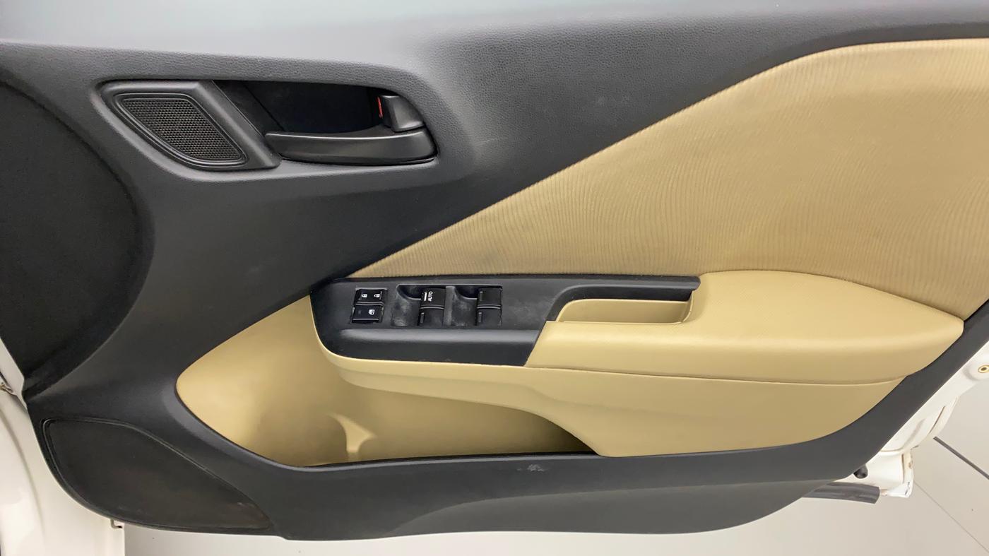 2015 Honda City 1.5L I-VTEC SV CVT, Petrol, Automatic, 83,816 km, Driver Side Door Panels Control