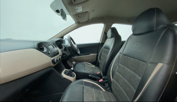 2016 Hyundai Grand i10 SPORTZ 1.1 CRDI, Diesel, Manual, 95,265 km, Right Side Front Door Cabin