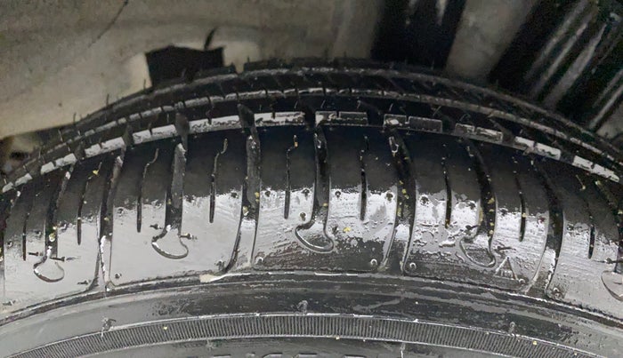 2016 Hyundai Grand i10 SPORTZ 1.1 CRDI, Diesel, Manual, 95,265 km, Left Rear Tyre Tread