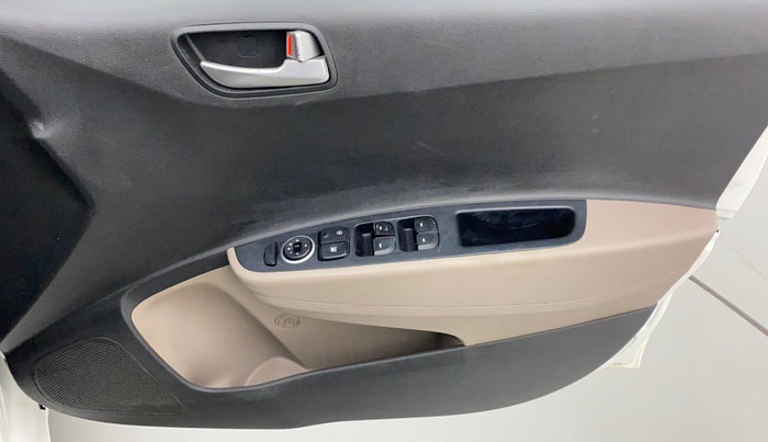 2016 Hyundai Grand i10 SPORTZ 1.1 CRDI, Diesel, Manual, 95,265 km, Driver Side Door Panels Control