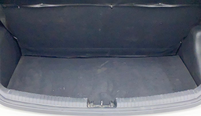 2016 Hyundai Grand i10 SPORTZ 1.1 CRDI, Diesel, Manual, 95,265 km, Boot Inside