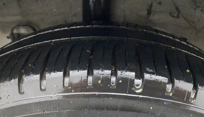 2016 Hyundai Grand i10 SPORTZ 1.1 CRDI, Diesel, Manual, 95,265 km, Right Rear Tyre Tread